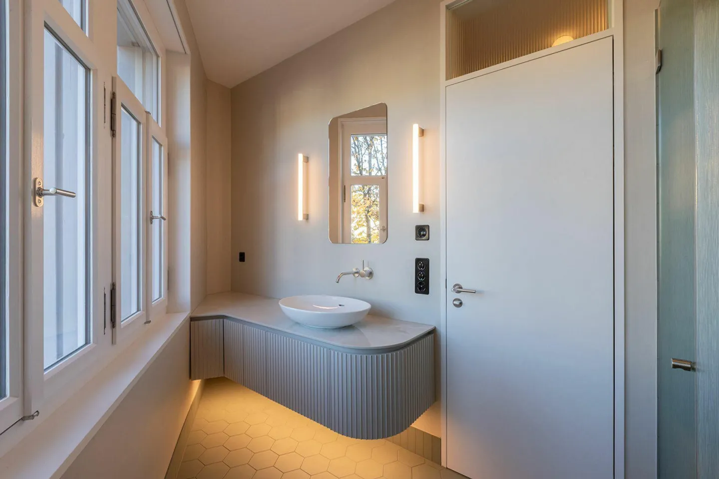 Immeuble résidentiel et commercial - Photo 5 sur 21