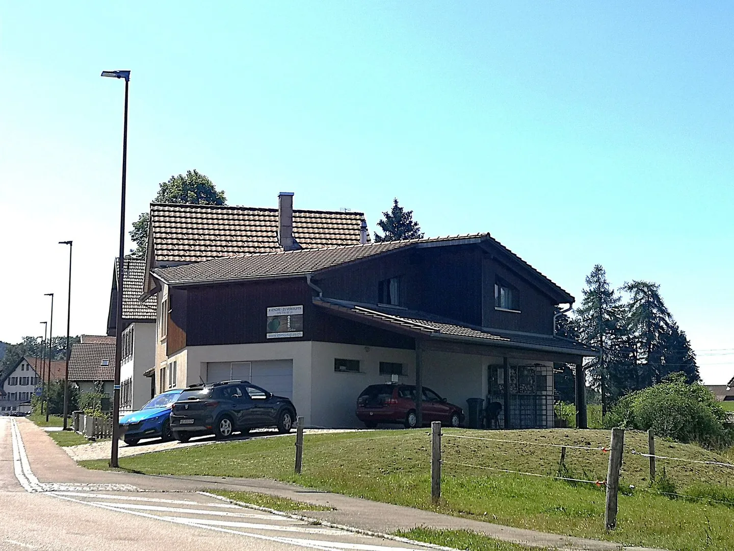 Geräumiges Familienhaus in Lajoux - Foto 5 von 63