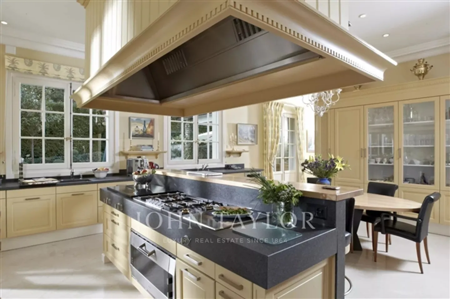 Villa sublime con posizione rara - Foto 2 di 9