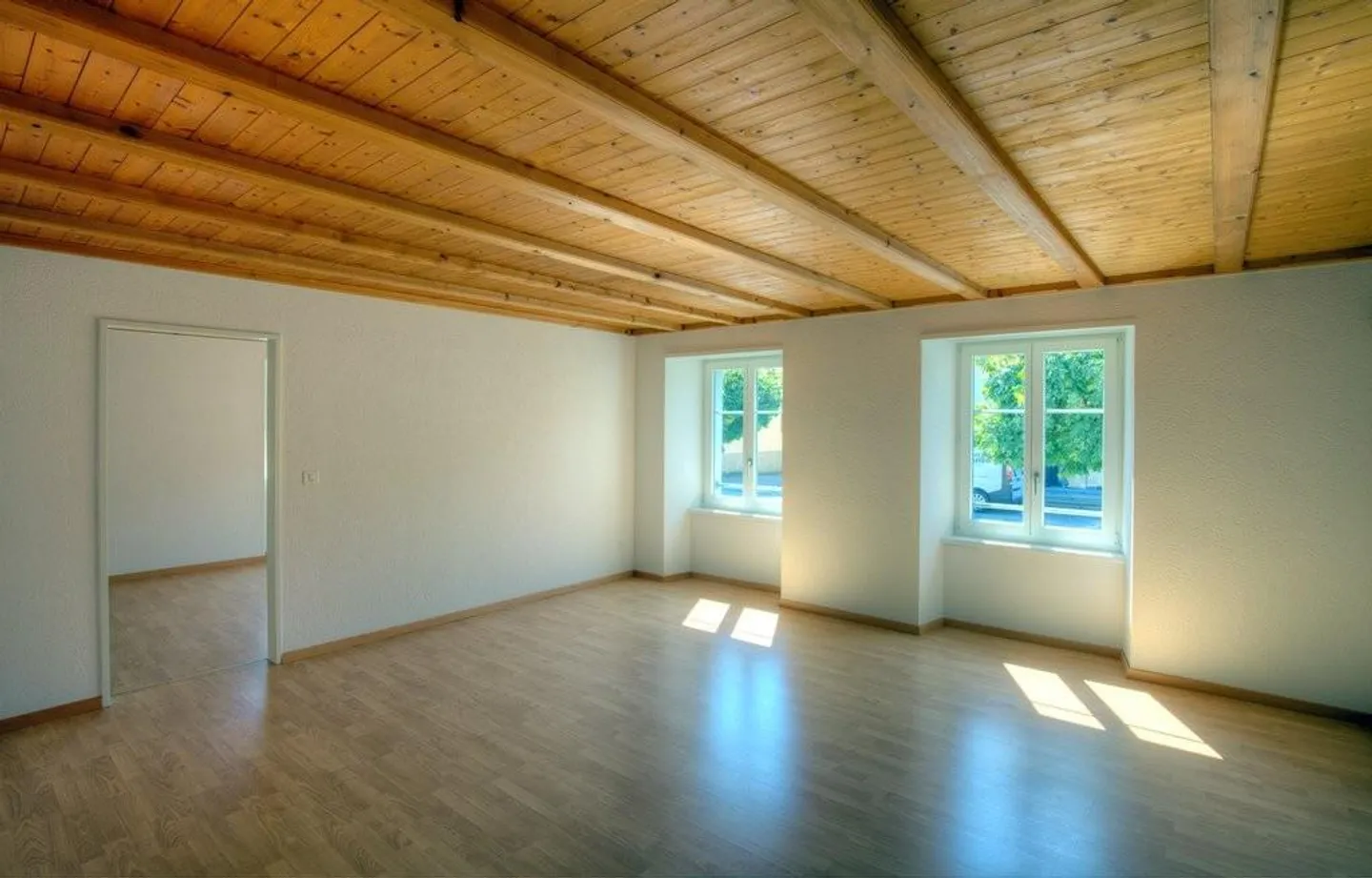 Looking for a new tenant - Beautiful ground floor apartment to fall in love with - Photo 5 of 6