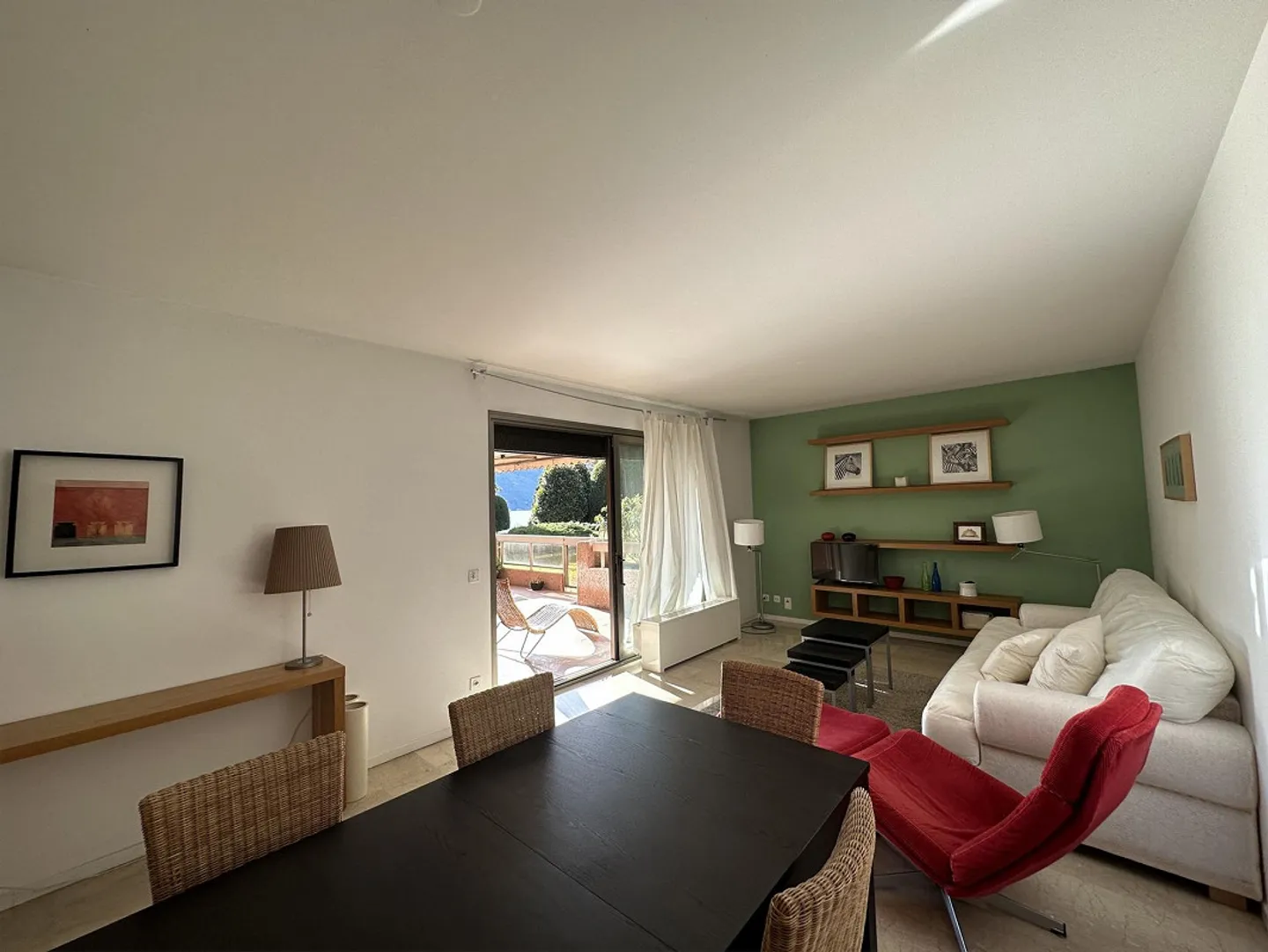 Appartement avec meubles et vue sur le lac à louer - Photo 4 sur 15