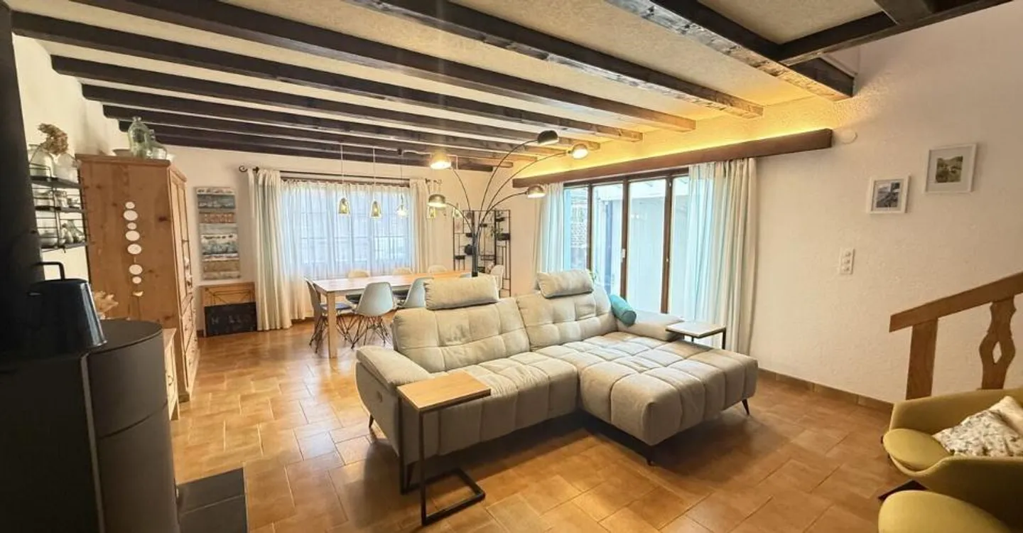 Charming Villa with Pool - Photo 11 of 13