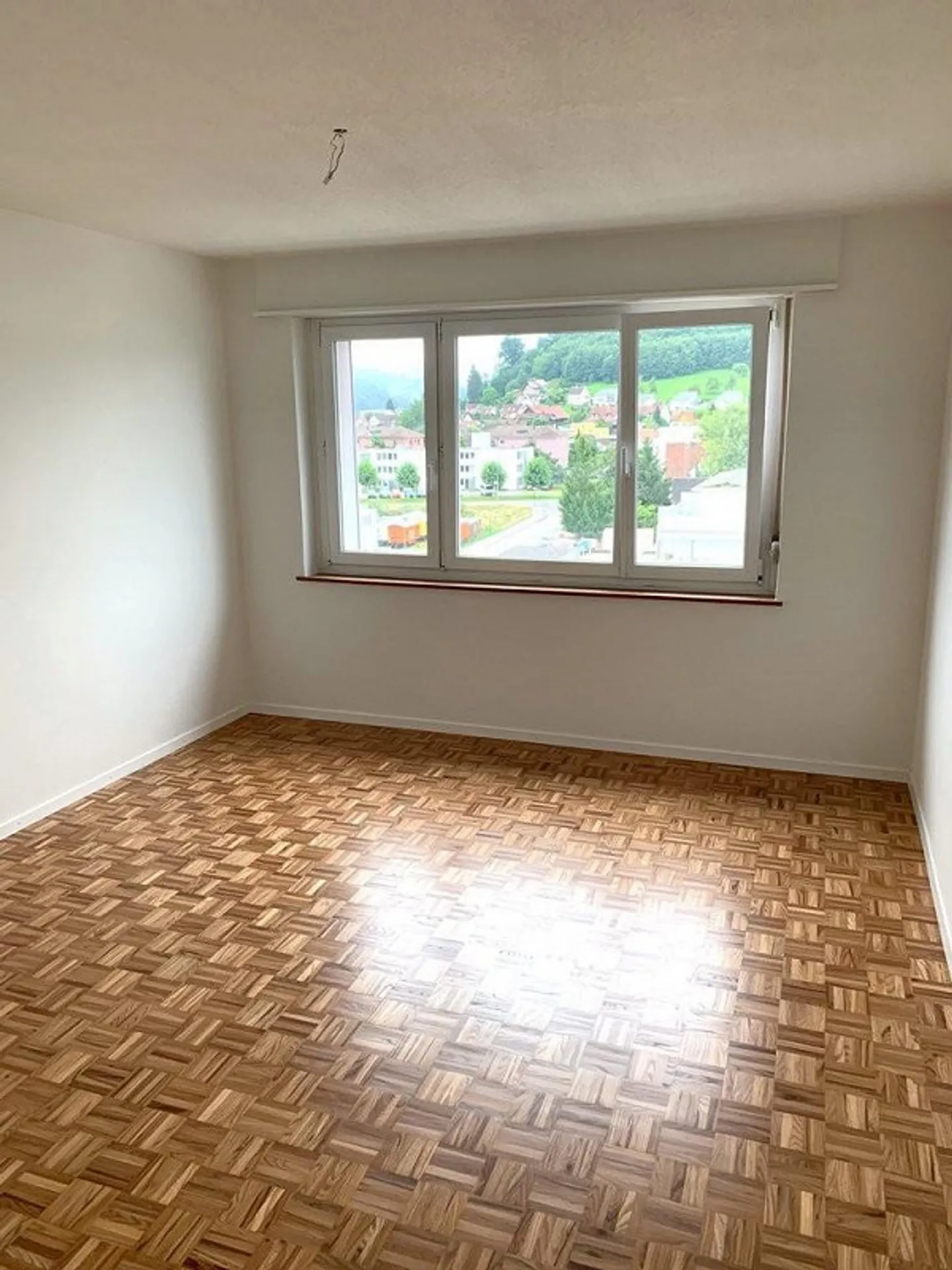 Large balcony with a view - Photo 5 of 7