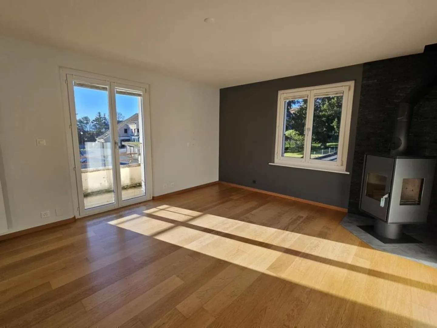 6.5 Room House - Photo 3 of 10