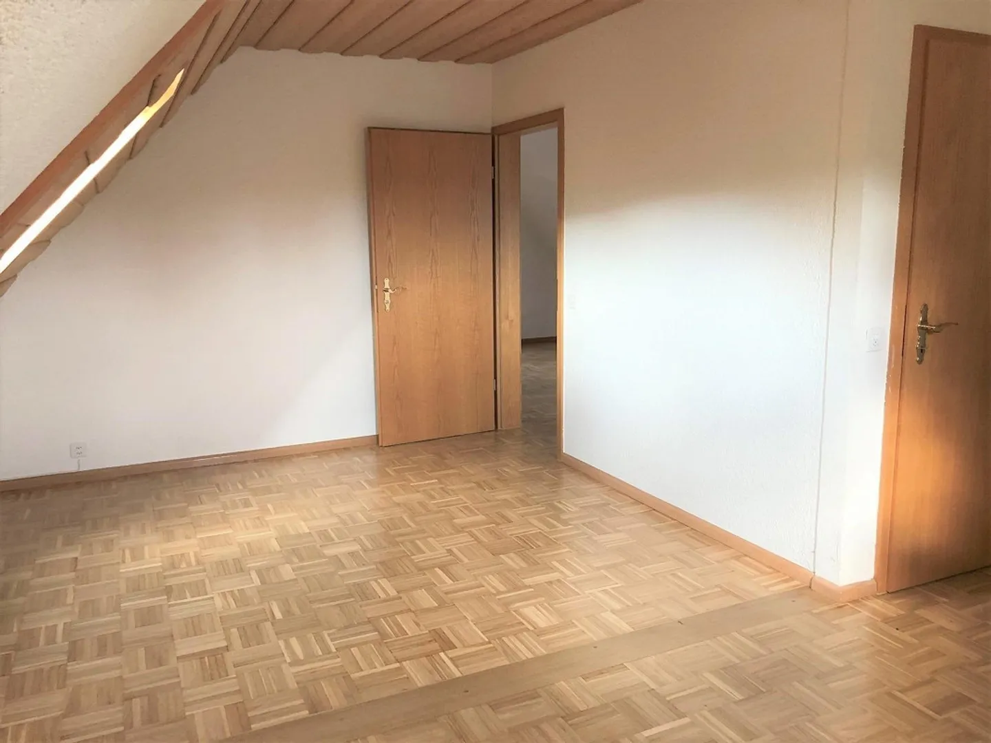 3 1/2-Room Attic Apartment in a Quiet Location - Photo 8 of 12