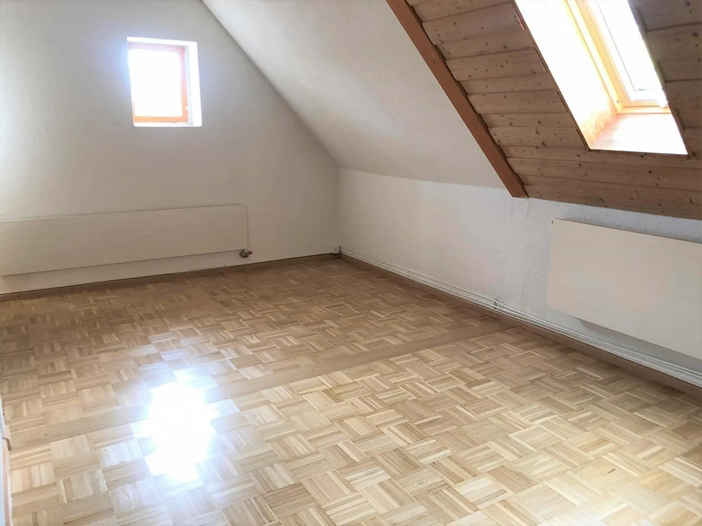 3 1/2-Room Attic Apartment in a Quiet Location - Photo 9 of 12