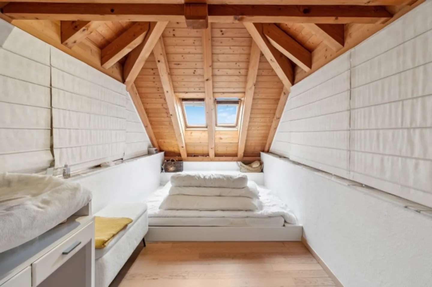 Casa unifamiliare esclusiva, situata in una zona tranquilla, con piscina in affitto a lungo termine - Foto 6 di 13