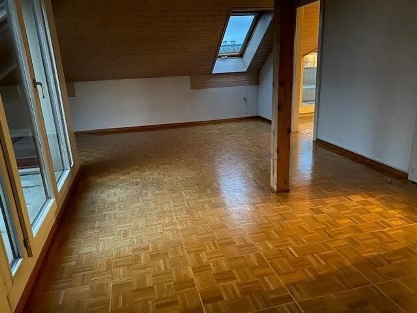 Charmant Appartement Sous Les Toits à Genève - Photo 2 sur 7