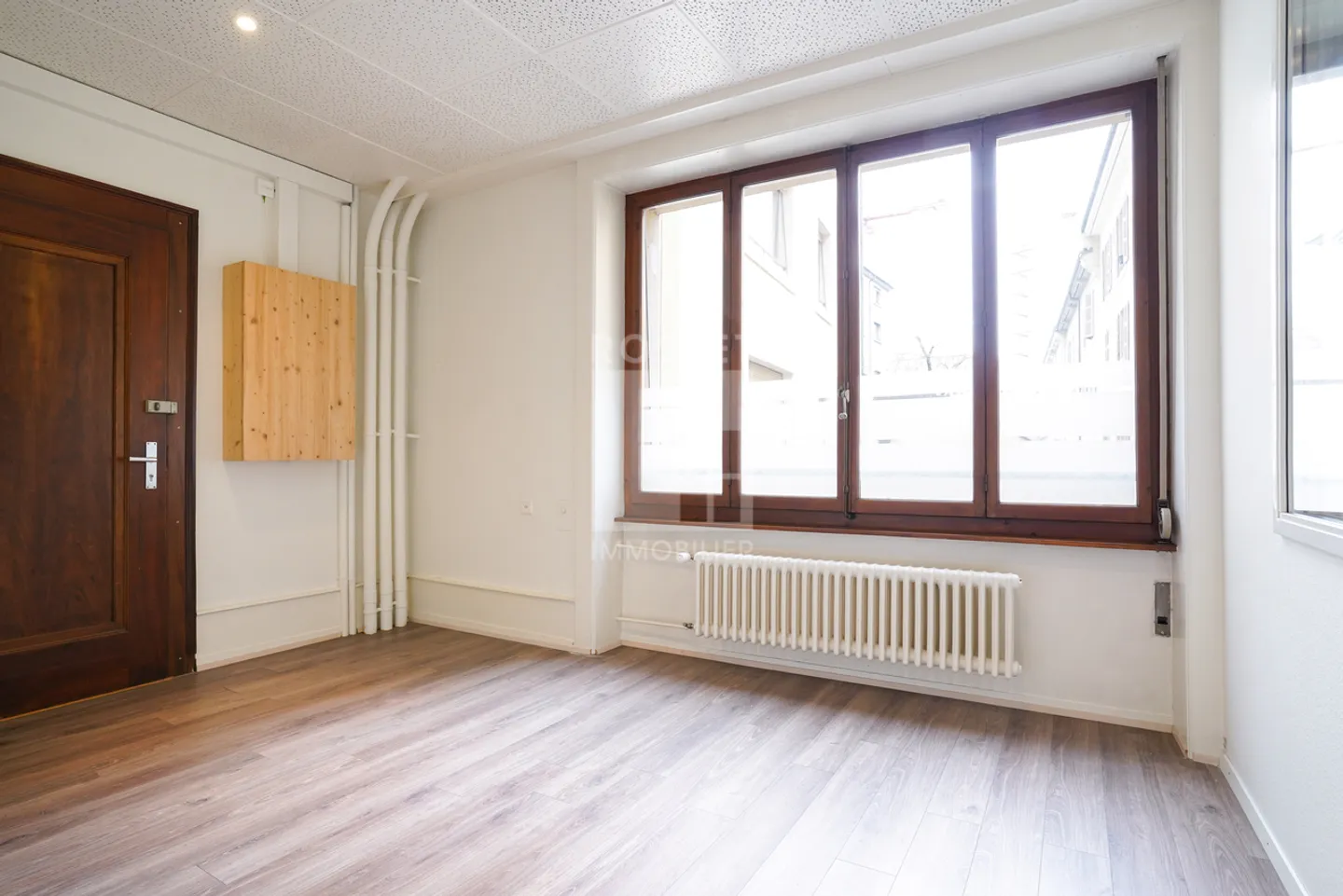 Office of approximately 72 m² on the 1st floor - Photo 2 of 6