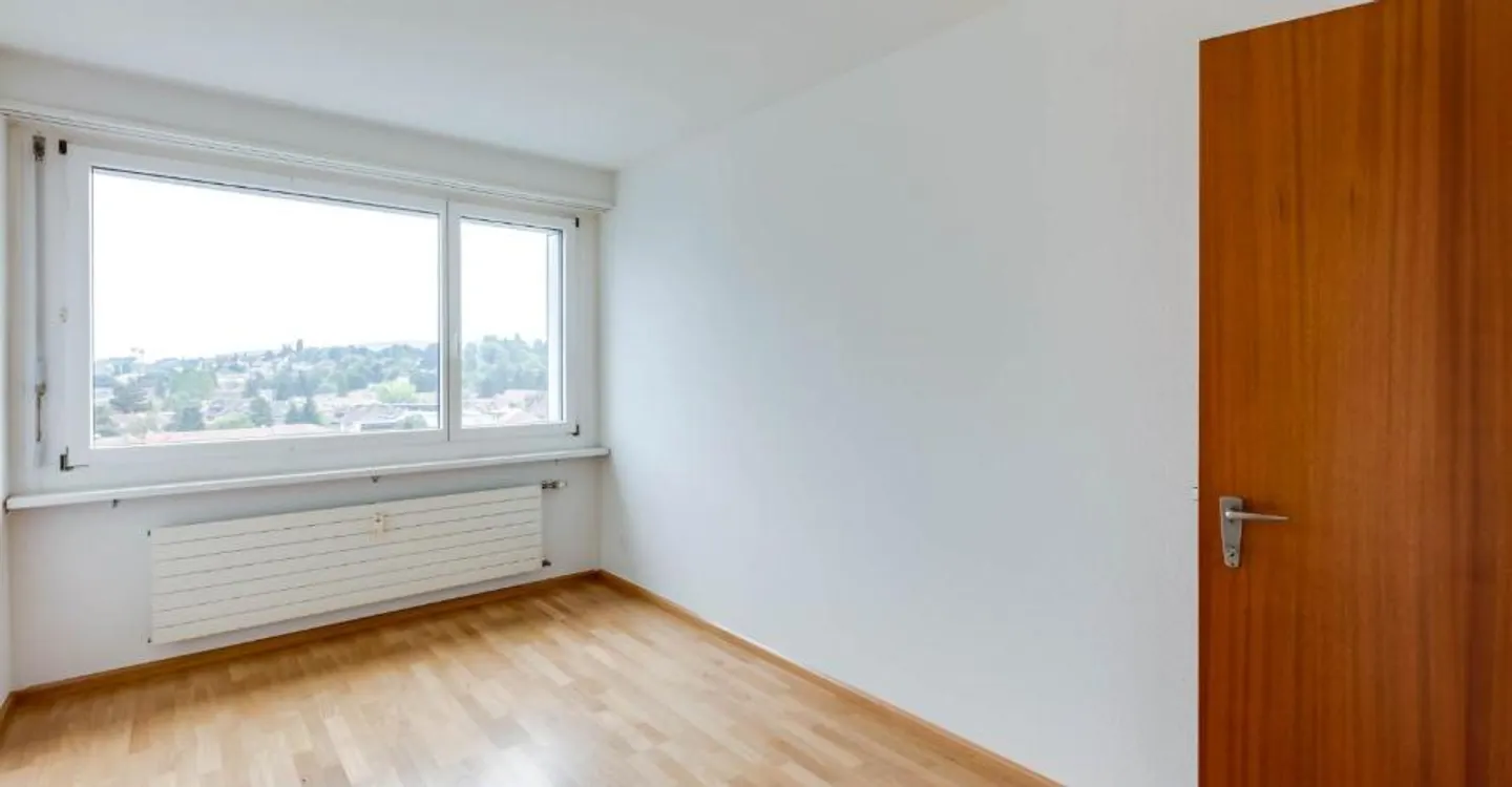 Spacious, light-flooded apartment in a central location - Photo 4 of 10