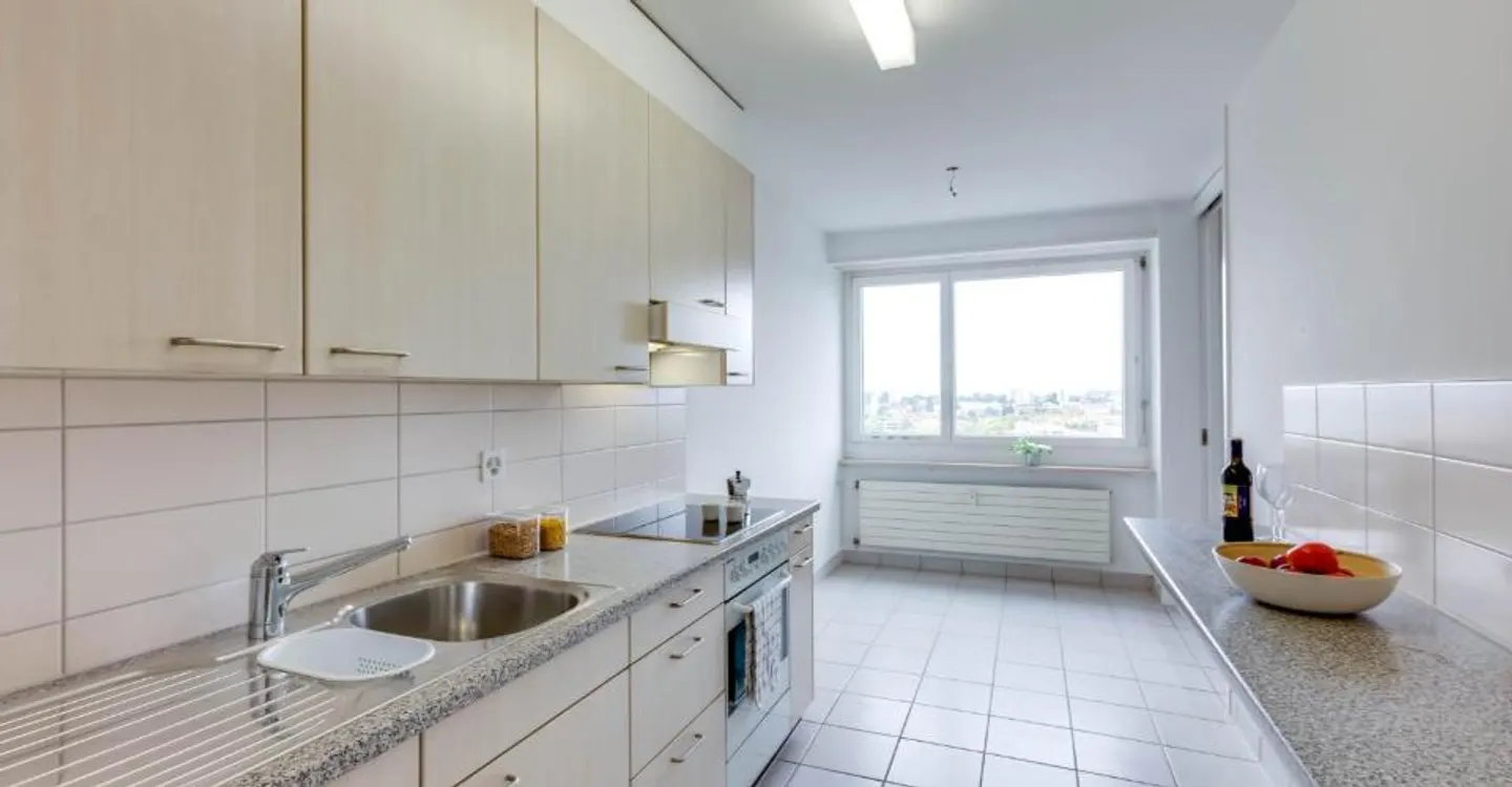 Spacious, light-flooded apartment in a central location - Photo 8 of 10