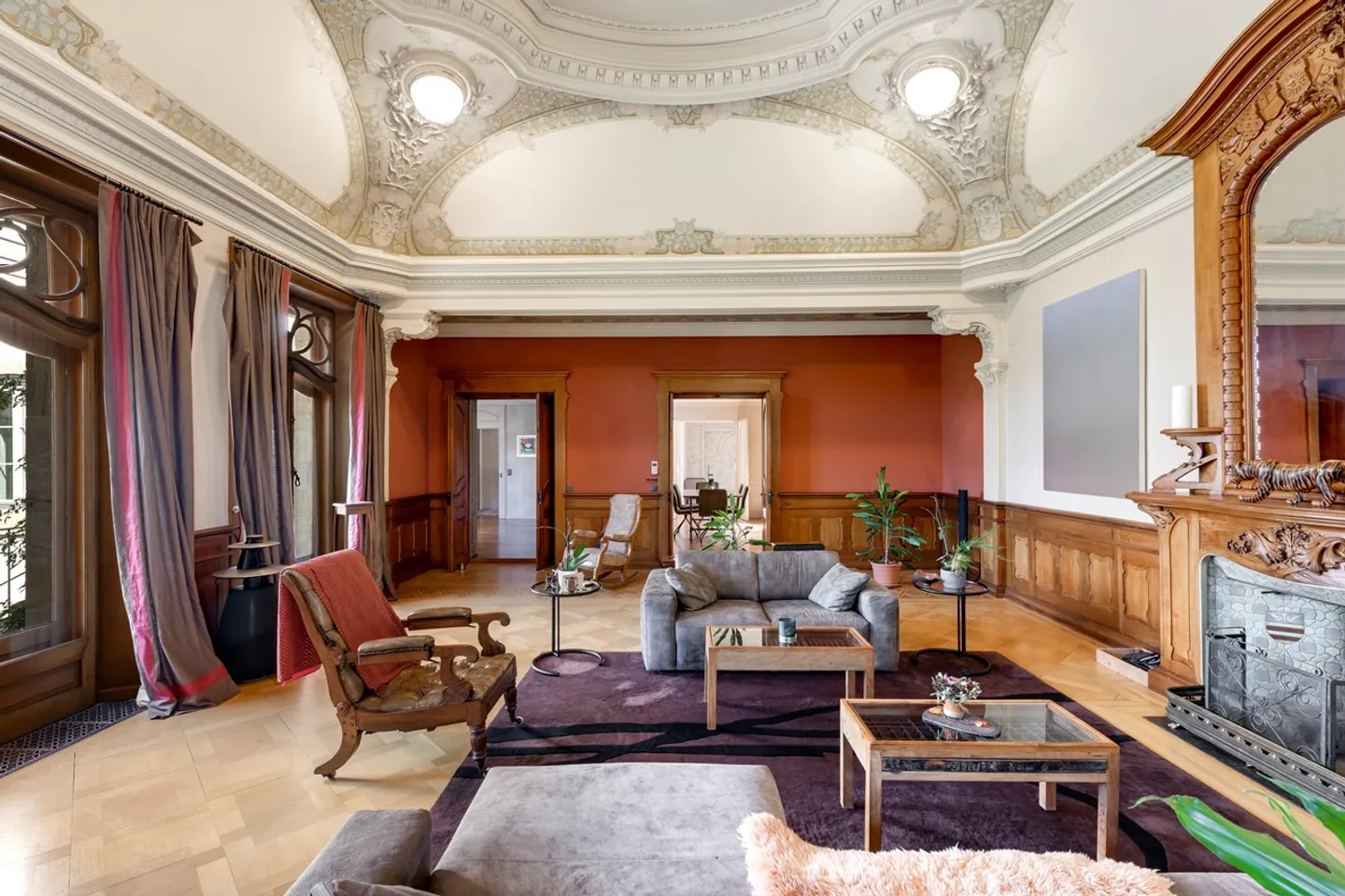 Élégance et caractère au coeur de la vieille ville - Photo 3 sur 13