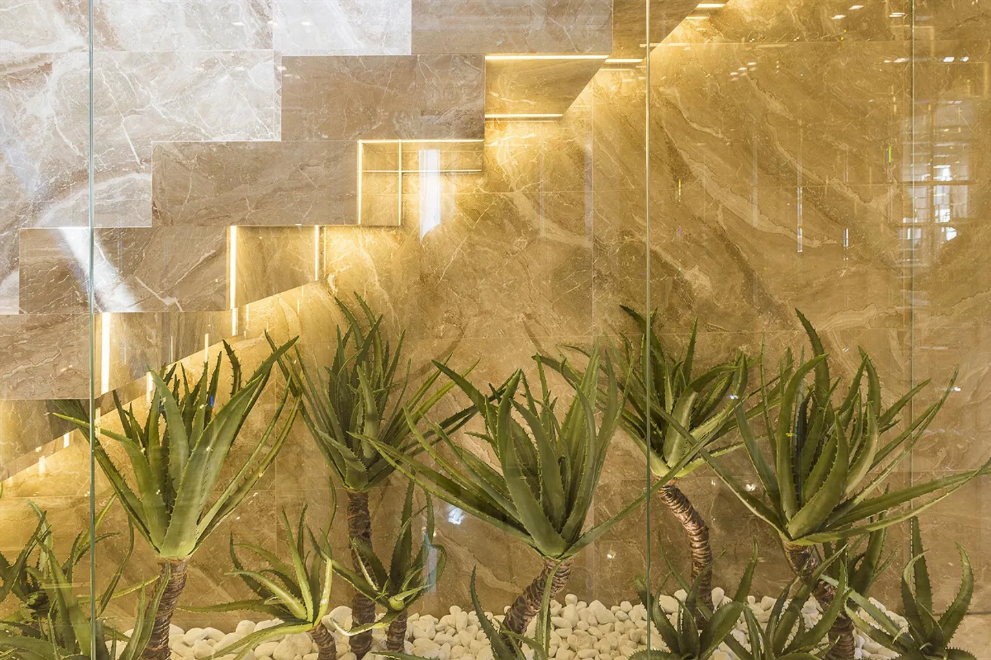 Charming Building with 4 Apartments in the Center of Lugano - Photo 9 of 21