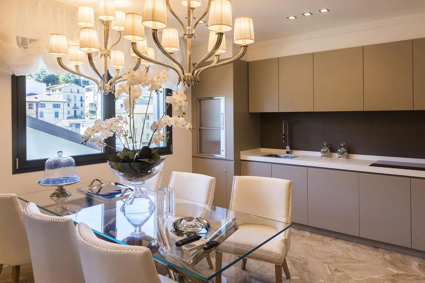 Charming Building with 4 Apartments in the Center of Lugano - Photo 10 of 21