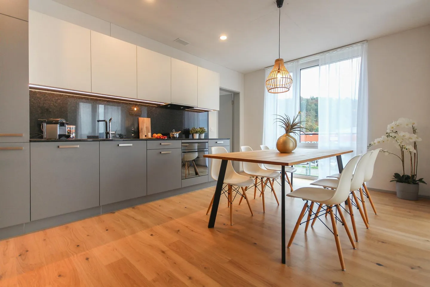 PRICE REDUCTION: Dreamlike new apartment with ideal room layout! - Photo 1 of 14