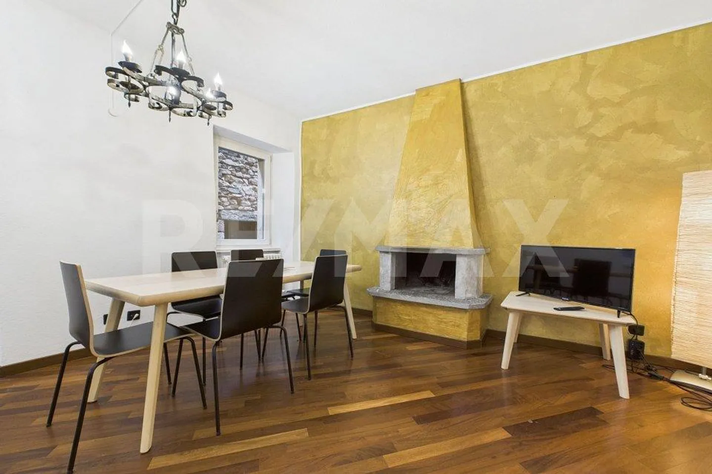 Exklusive 4½-Zimmer-Maisonette nur wenige Schritte vom Luganersee entfernt - Foto 4 von 13