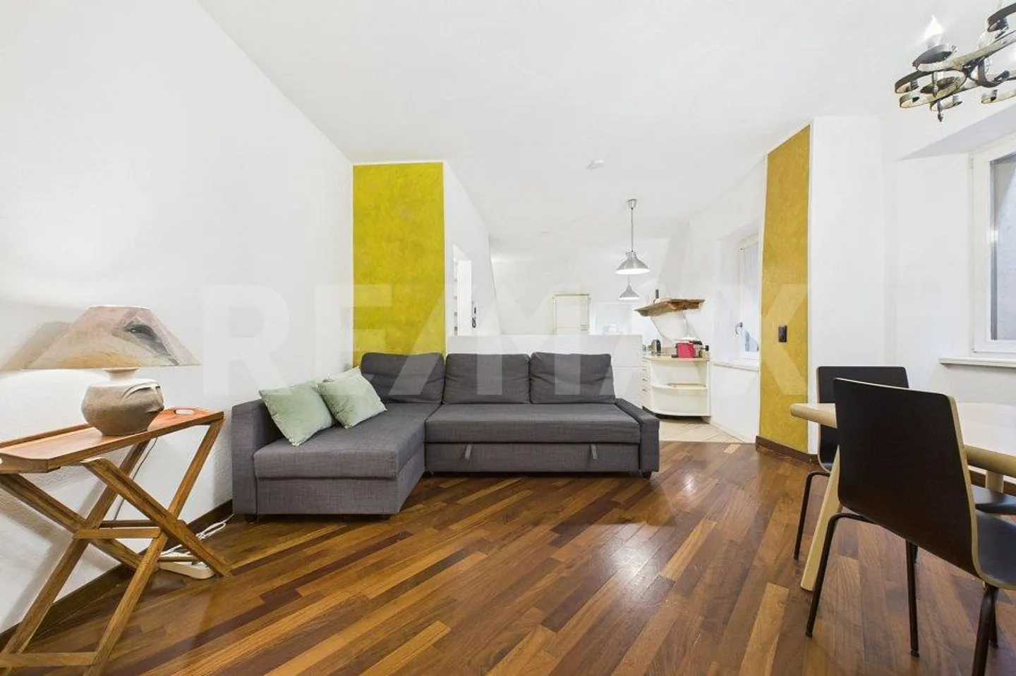 Exklusive 4½-Zimmer-Maisonette nur wenige Schritte vom Luganersee entfernt - Foto 3 von 13