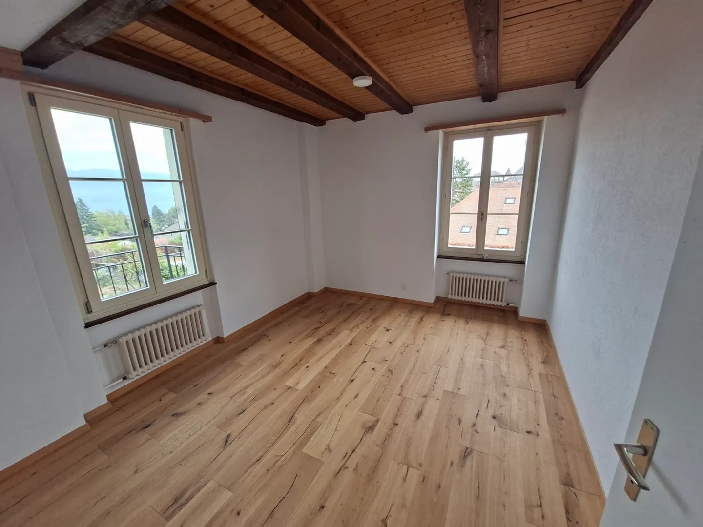 Appartamento di 4 stanze con vista mozzafiato nella città vecchia - Foto 6 di 10