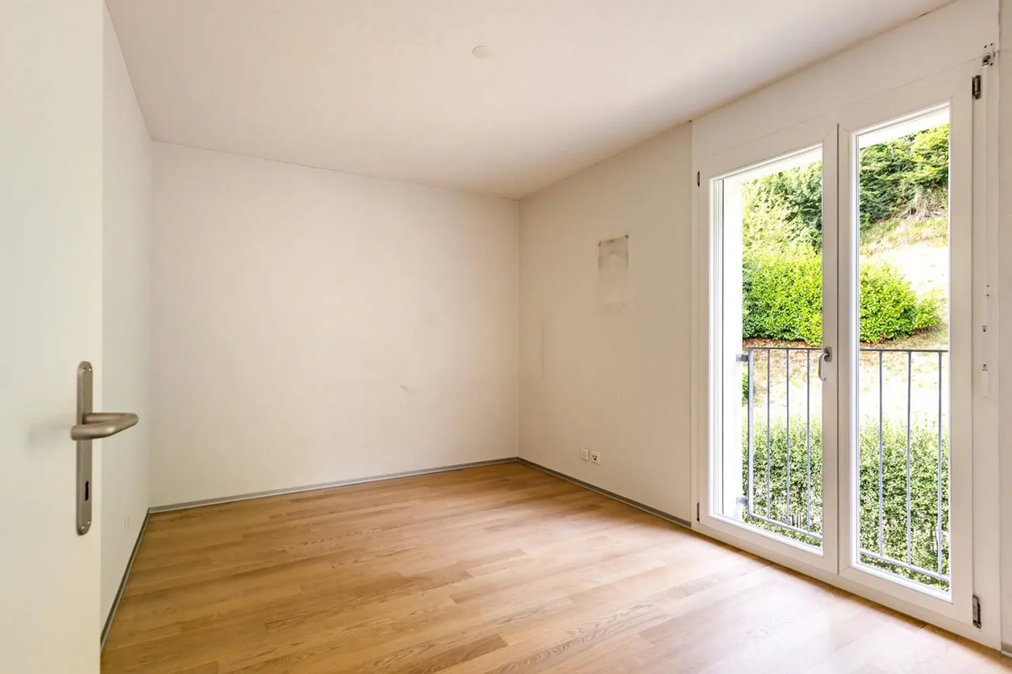 Appartement en attique de 5,5 pièces à Boll - Photo 12 sur 13
