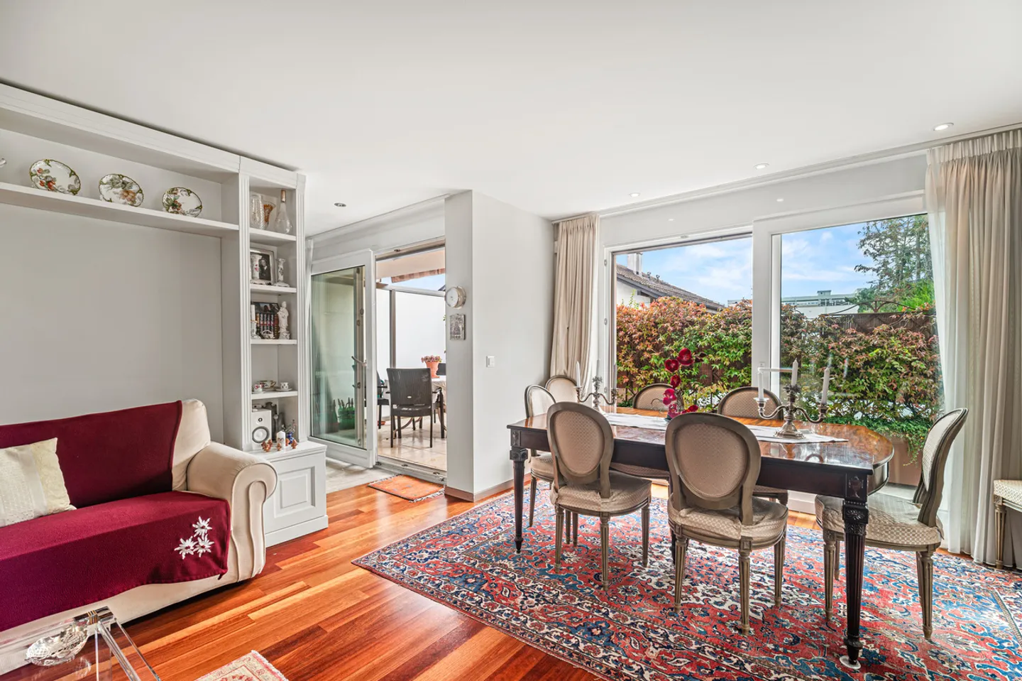 Schöner Penthouse-Duplex mit unabhängigem Studio im Herzen von Nyon - Foto 3 von 15