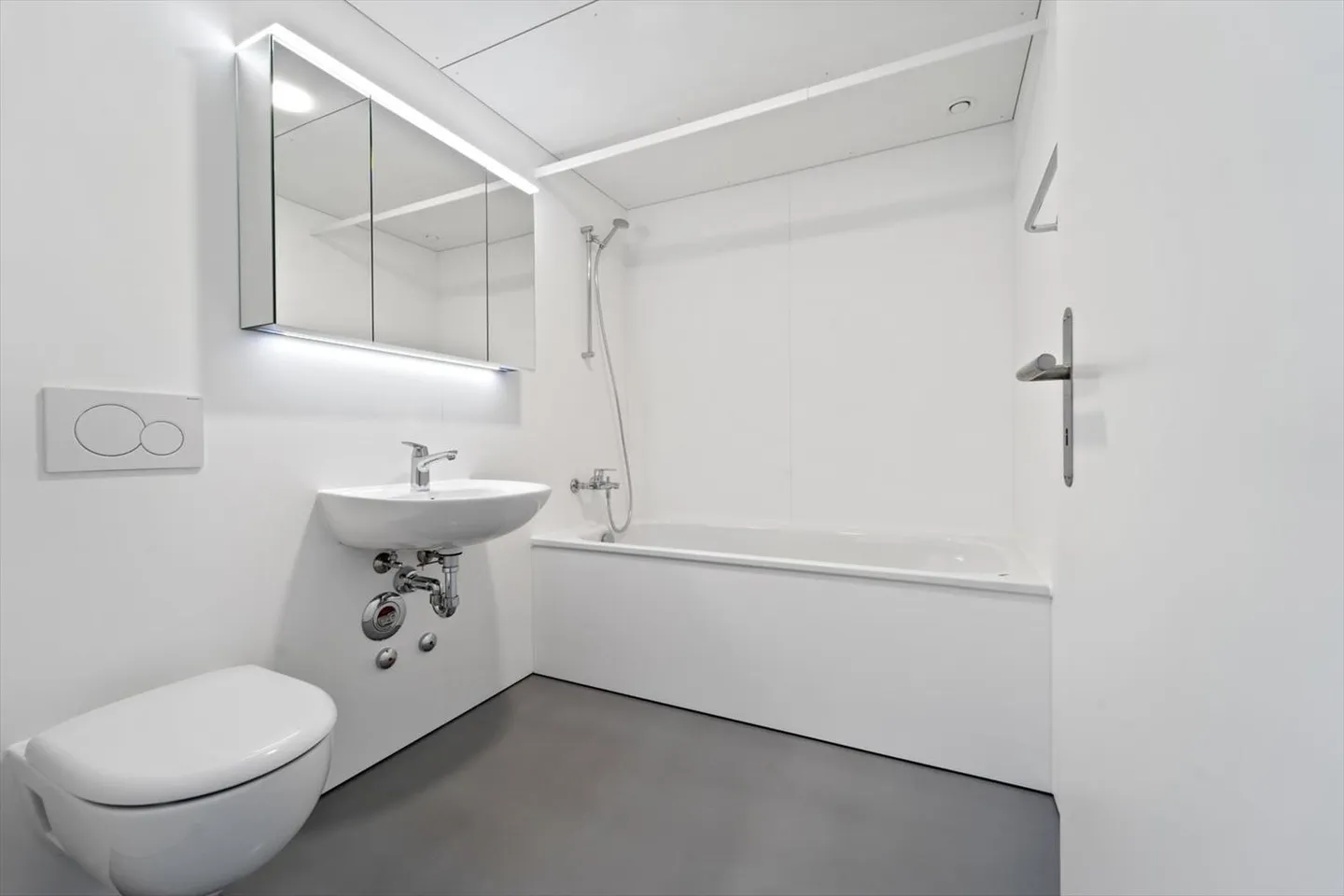 Apartment for rent - Photo 4 of 7