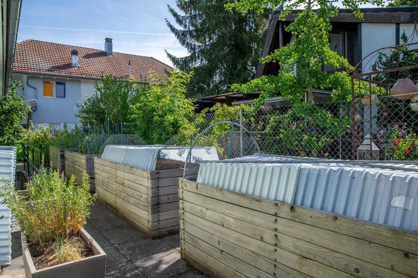 660 m² plot, large terrace and potential for two living areas - Photo 11 of 13