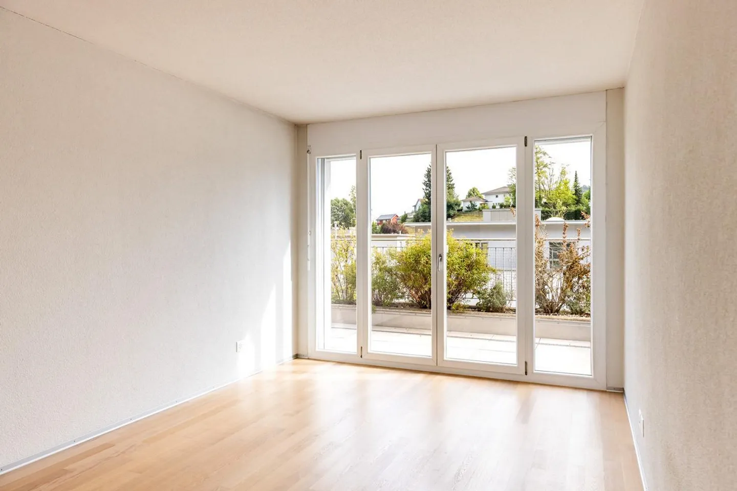 Appartement en attique de 5,5 pièces à Boll - Photo 8 sur 13