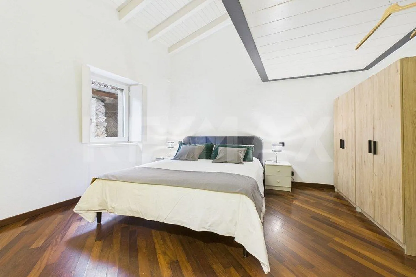 Exklusive 4½-Zimmer-Maisonette nur wenige Schritte vom Luganersee entfernt - Foto 9 von 13