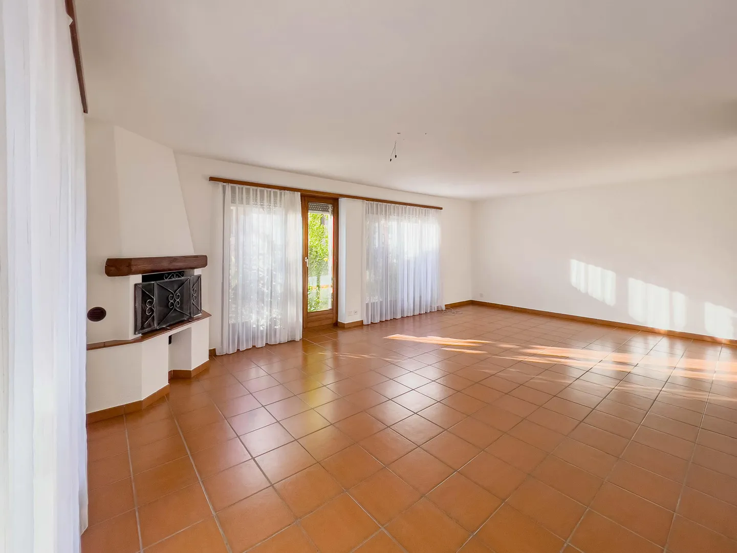 «Casa con giardino e area boschiva ad Agno» - Foto 2 di 9