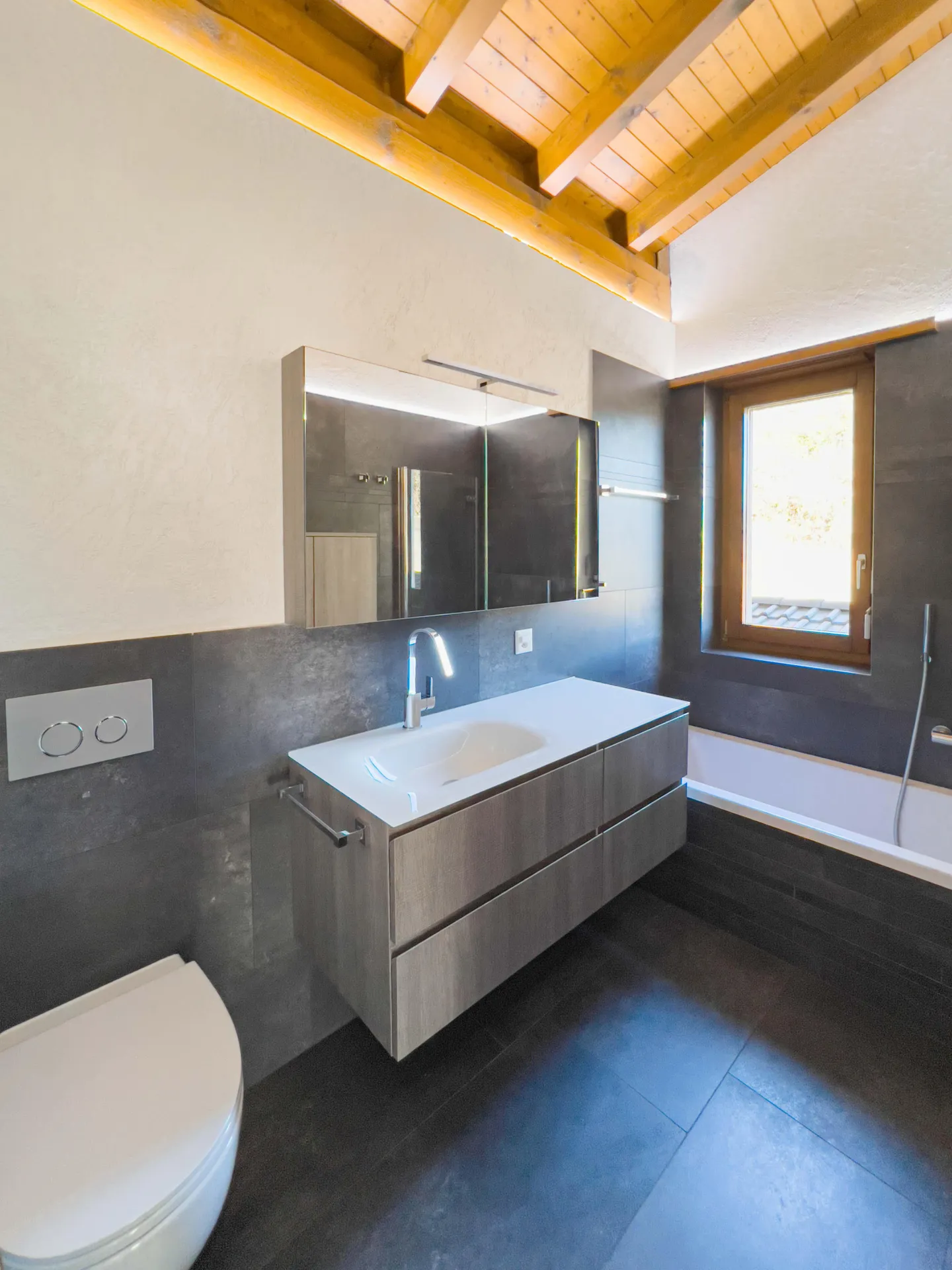«Casa con giardino e area boschiva ad Agno» - Foto 8 di 9