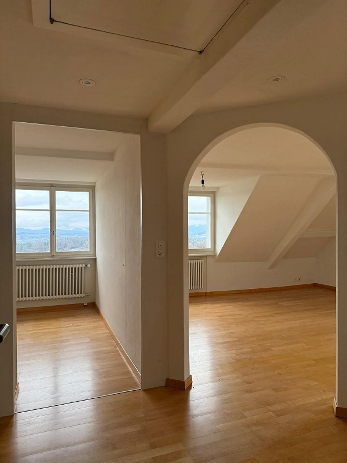 Charmante appartement de 2,5 pièces avec vue sur les montagnes - Photo 5 sur 12