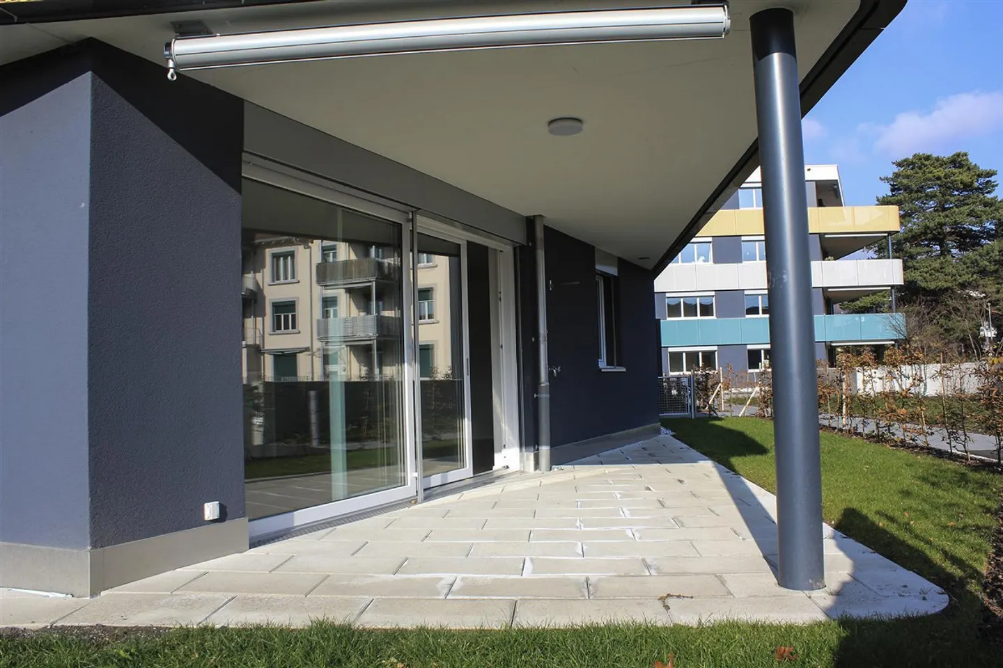 Versatile commercial space in the most central location in Sargans - Photo 3 of 8
