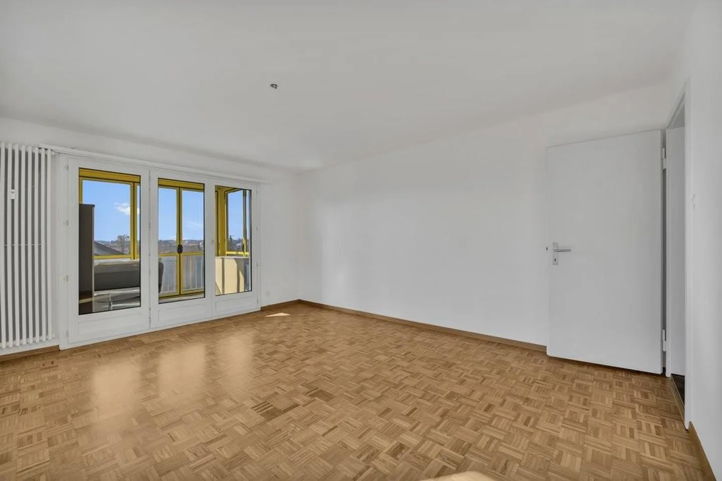 Here you live centrally and yet quietly - Photo 3 of 8