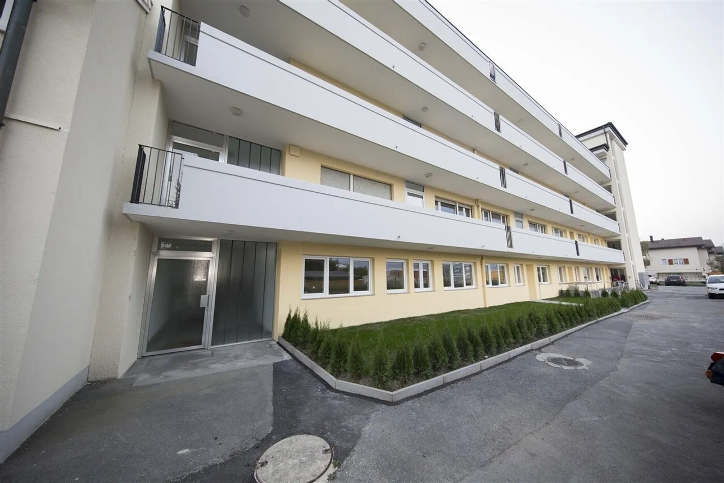Appartamento studio ultramoderno con area salotto nel giardino! - Foto 1 di 7