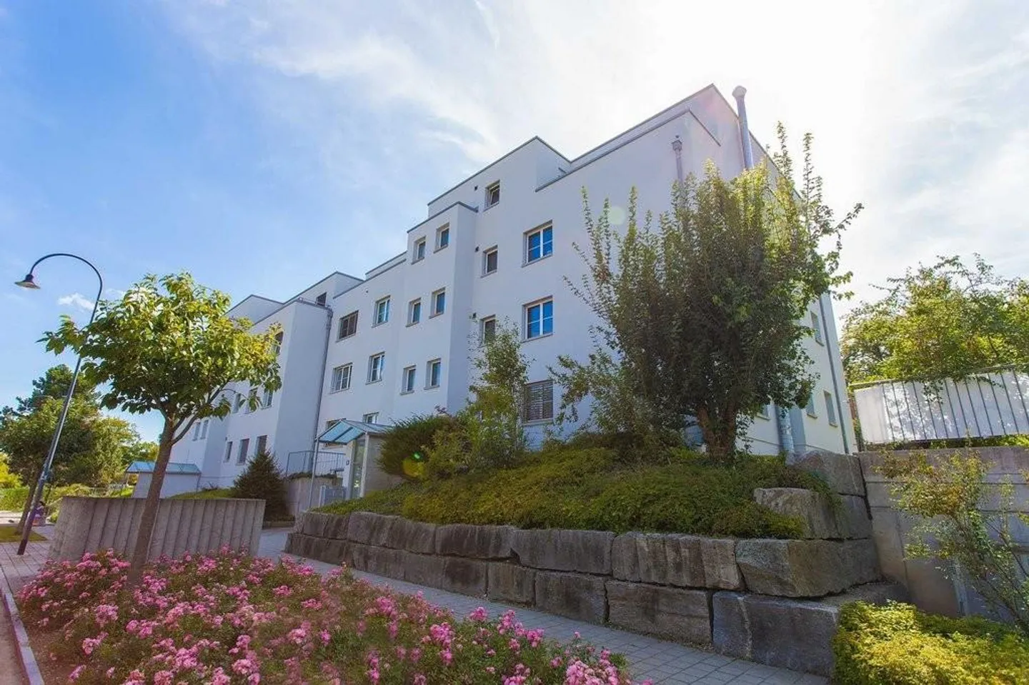 Your new family paradise in the green - Photo 1 of 9