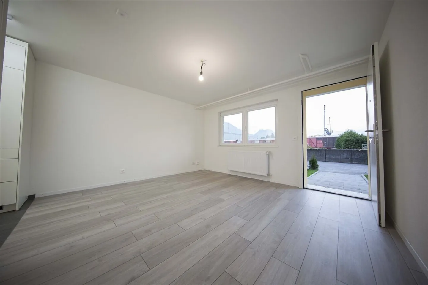 Appartamento studio ultramoderno con area salotto nel giardino! - Foto 4 di 7