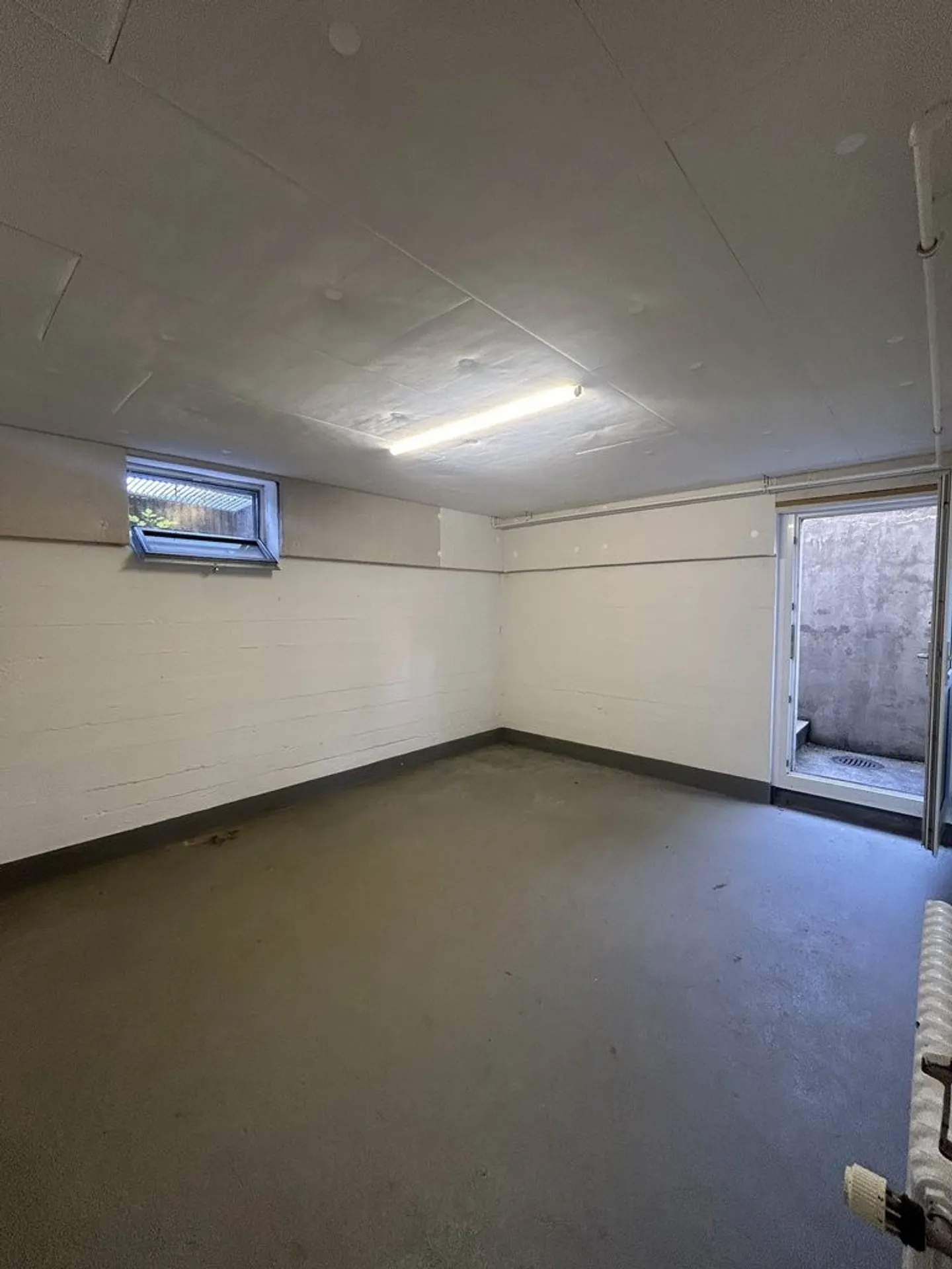 Spacious Storage Room for Rent - Photo 2 of 2