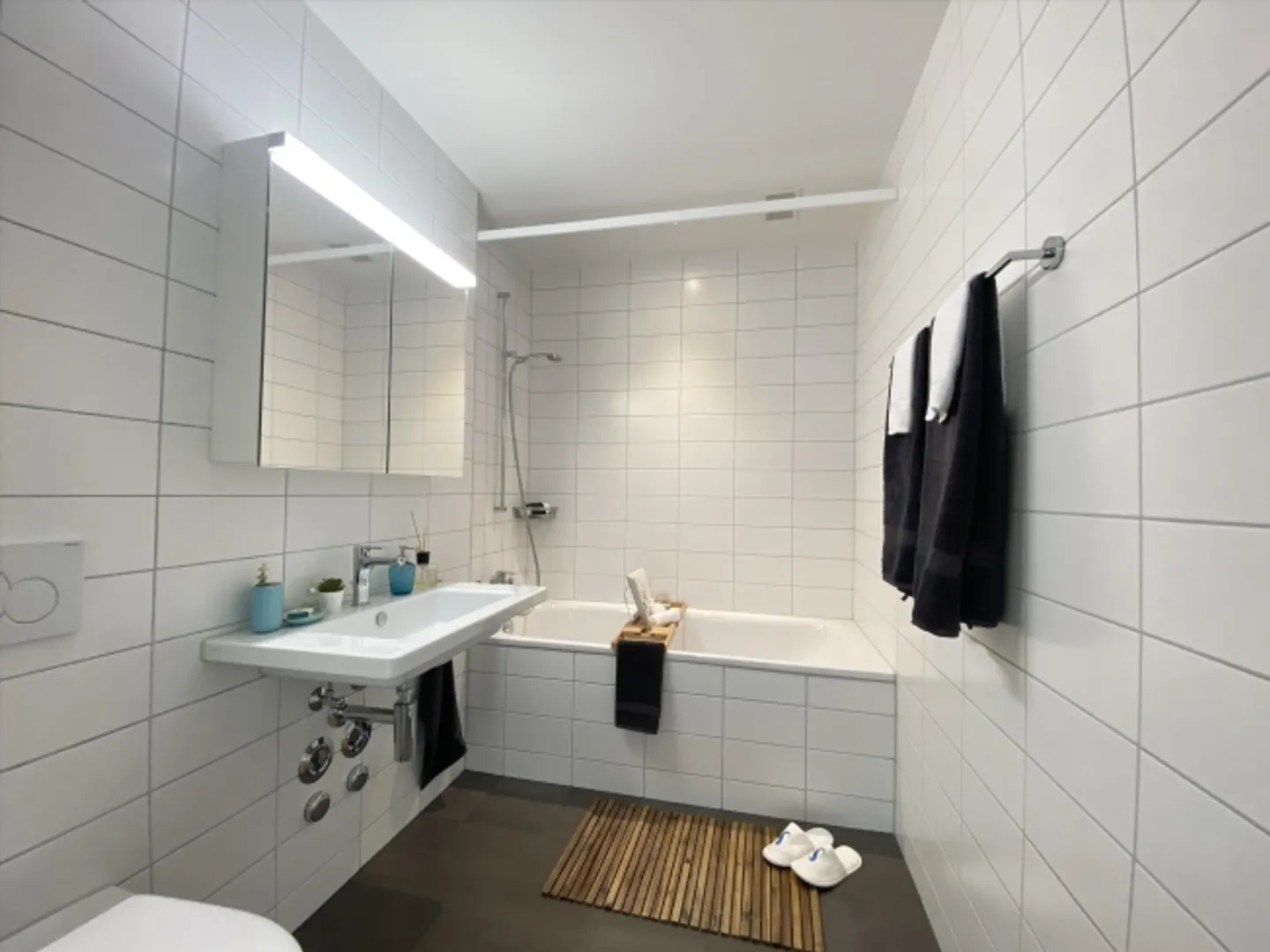 Welcome Home! - Photo 5 of 7