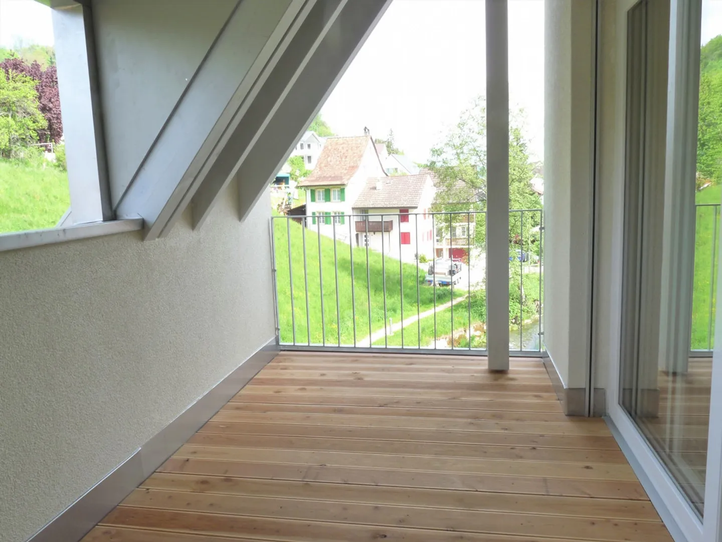 Lichtdurchflutete und moderne Maisonettewohnung - Foto 4 von 11