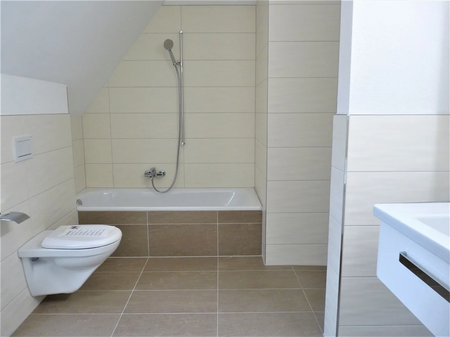 Lichtdurchflutete und moderne Maisonettewohnung - Foto 6 von 11