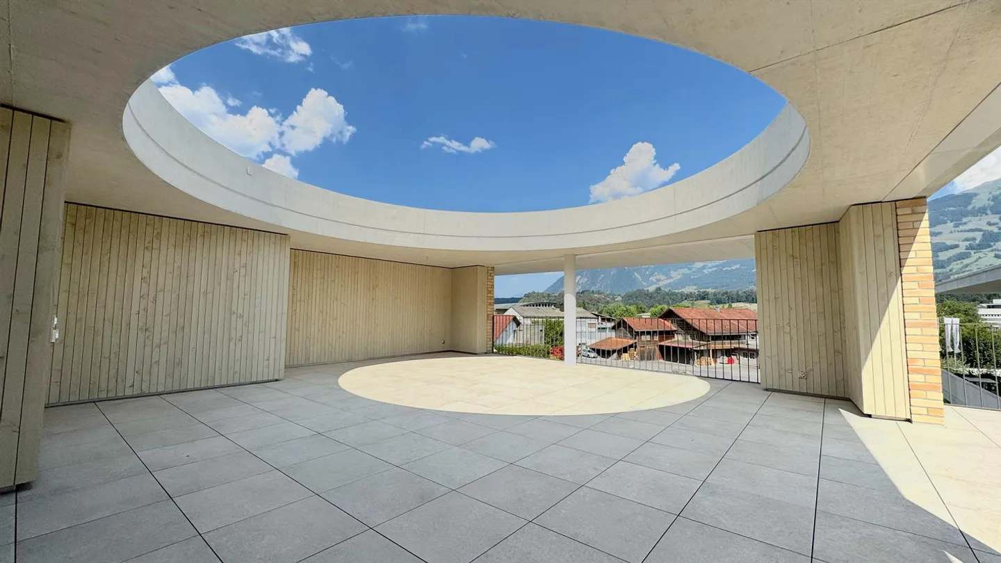 Modern 2.5-room penthouse apartment in Matten, Sarnen - Photo 6 of 9