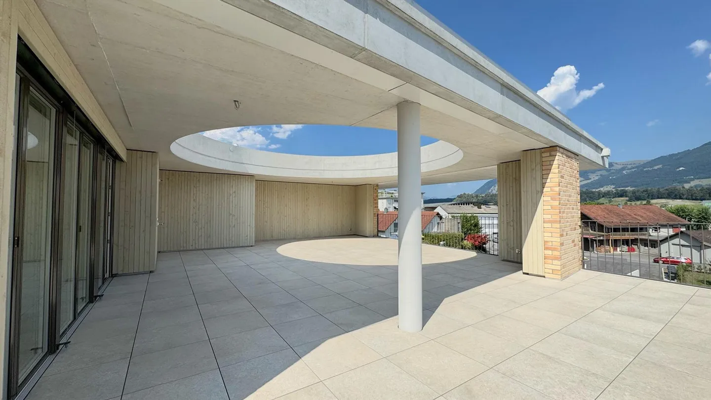 Modern 2.5-room penthouse apartment in Matten, Sarnen - Photo 7 of 9