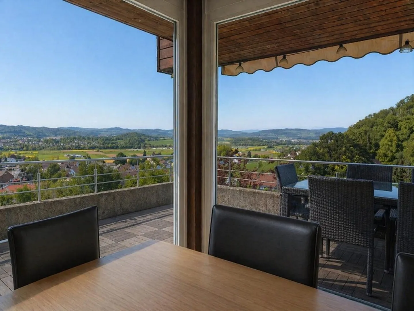 Living with a View – Spacious Single-Family Home in Kehrsatz - Photo 16 of 27