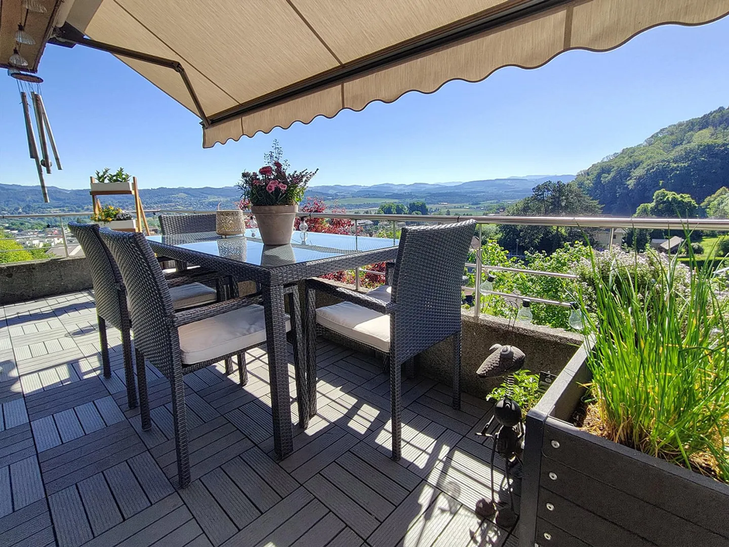 Living with a View – Spacious Single-Family Home in Kehrsatz - Photo 17 of 27