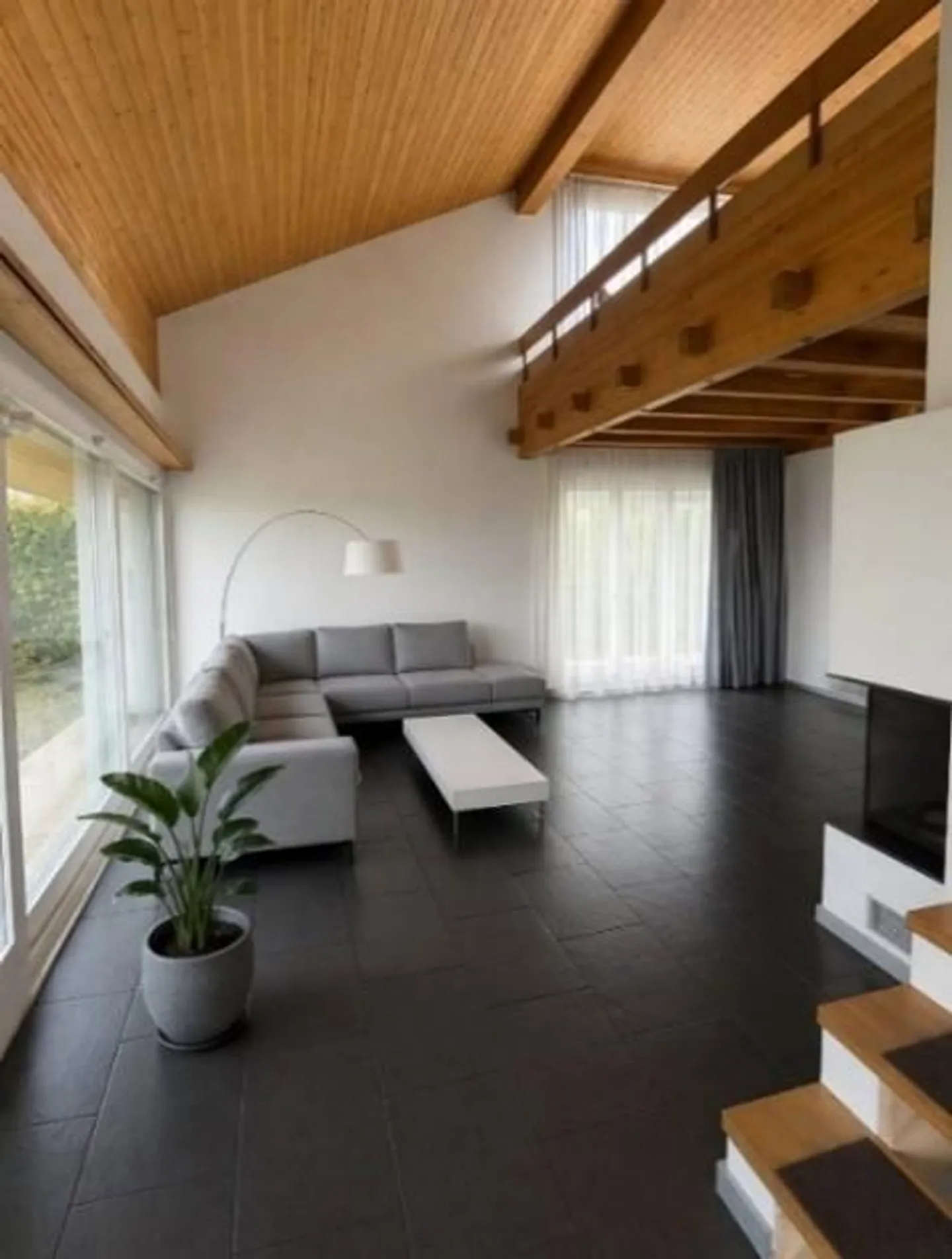 Living with a View – Spacious Single-Family Home in Kehrsatz - Photo 18 of 27