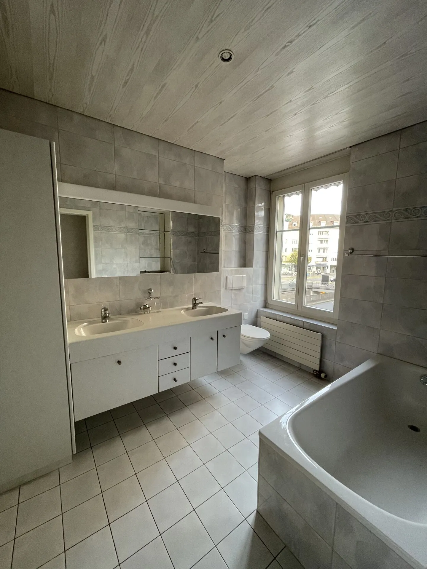 Bern/Eigerplatz - sunny and spacious 5-room apartment for rent! - Photo 3 of 15