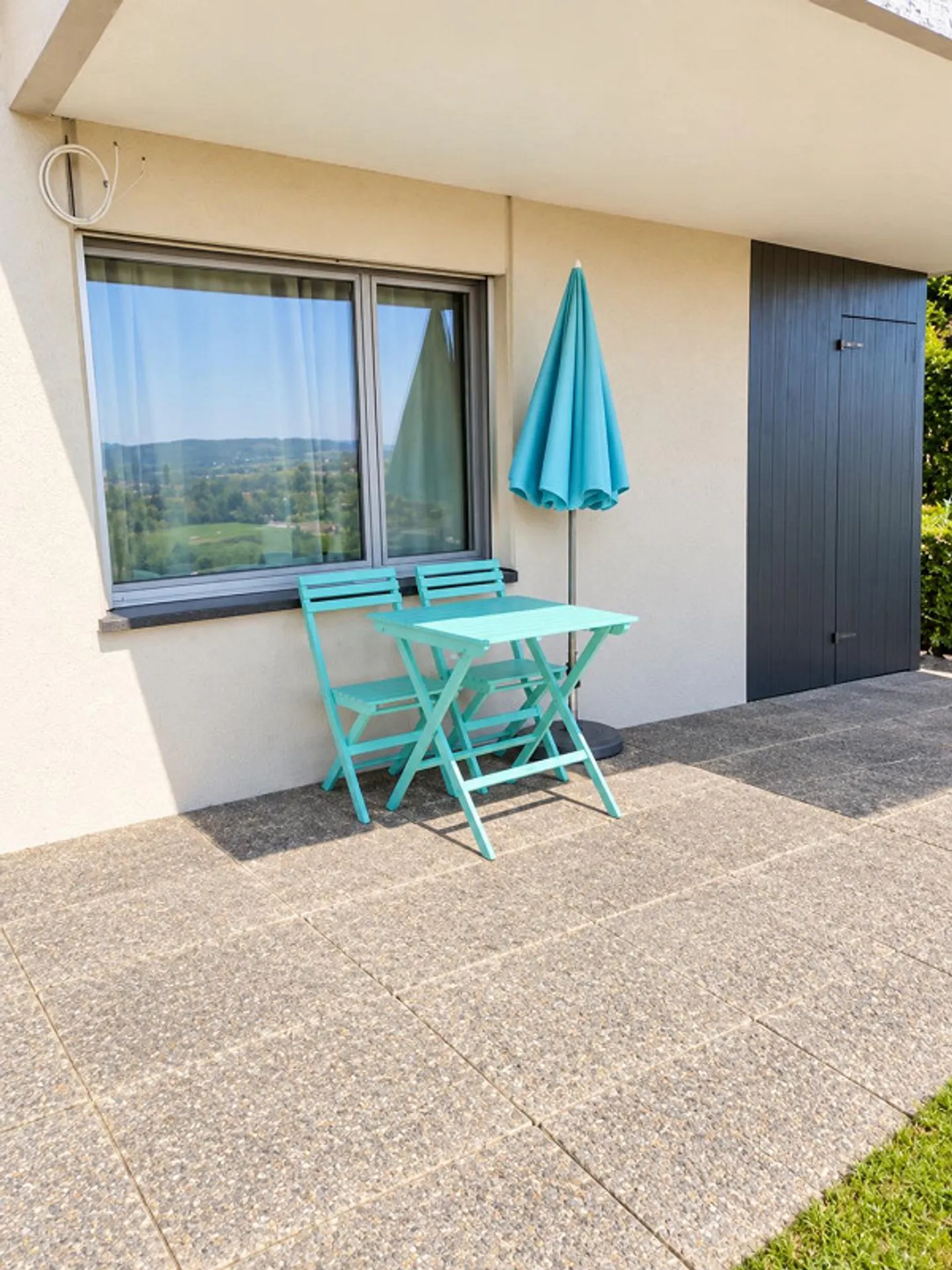 Living with a View – Spacious Single-Family Home in Kehrsatz - Photo 5 of 27