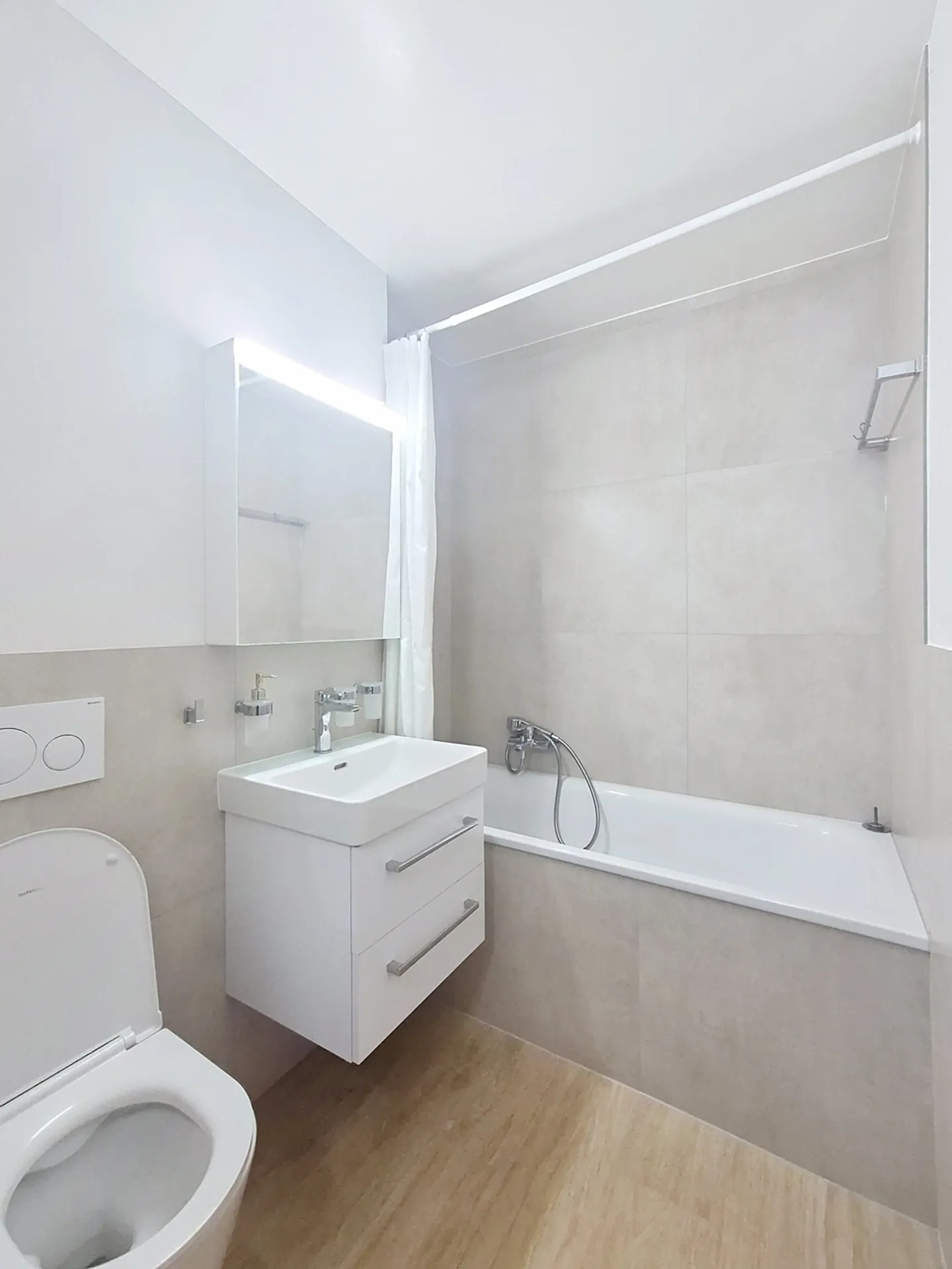 For Sale, Ground Floor Apartment, 1268 Begnins, Ref 5614185 - Photo 6 of 9