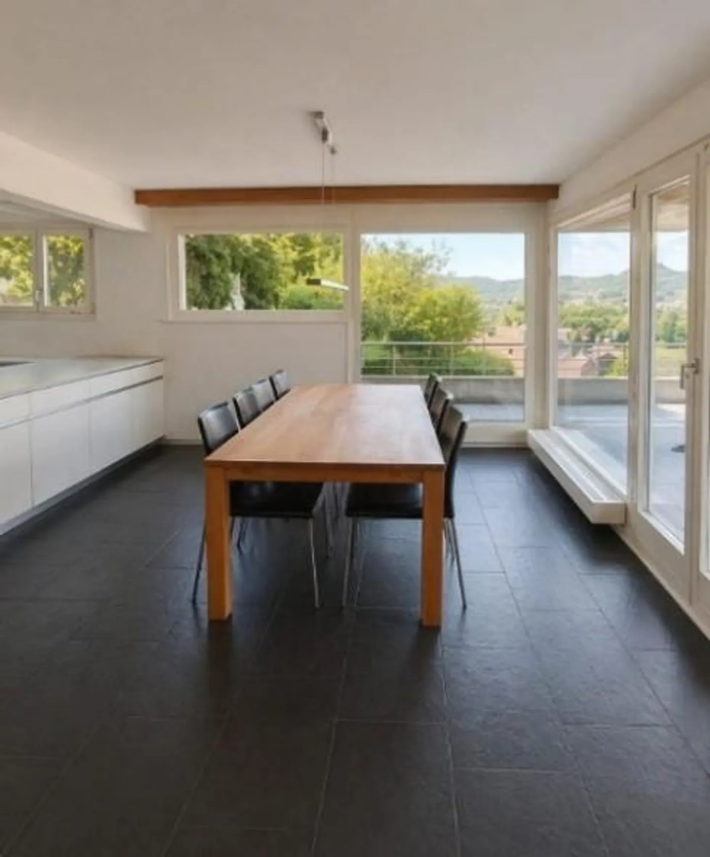 Living with a View – Spacious Single-Family Home in Kehrsatz - Photo 15 of 27