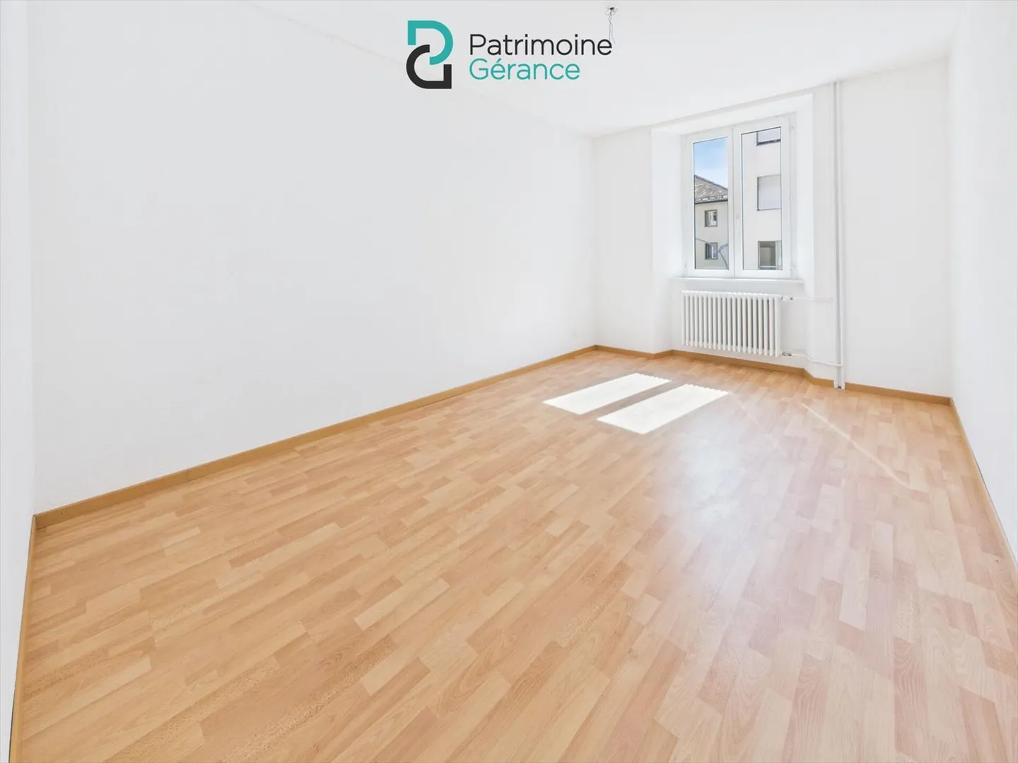 Appartamento con 4,5 stanze ristrutturato - Foto 4 di 9